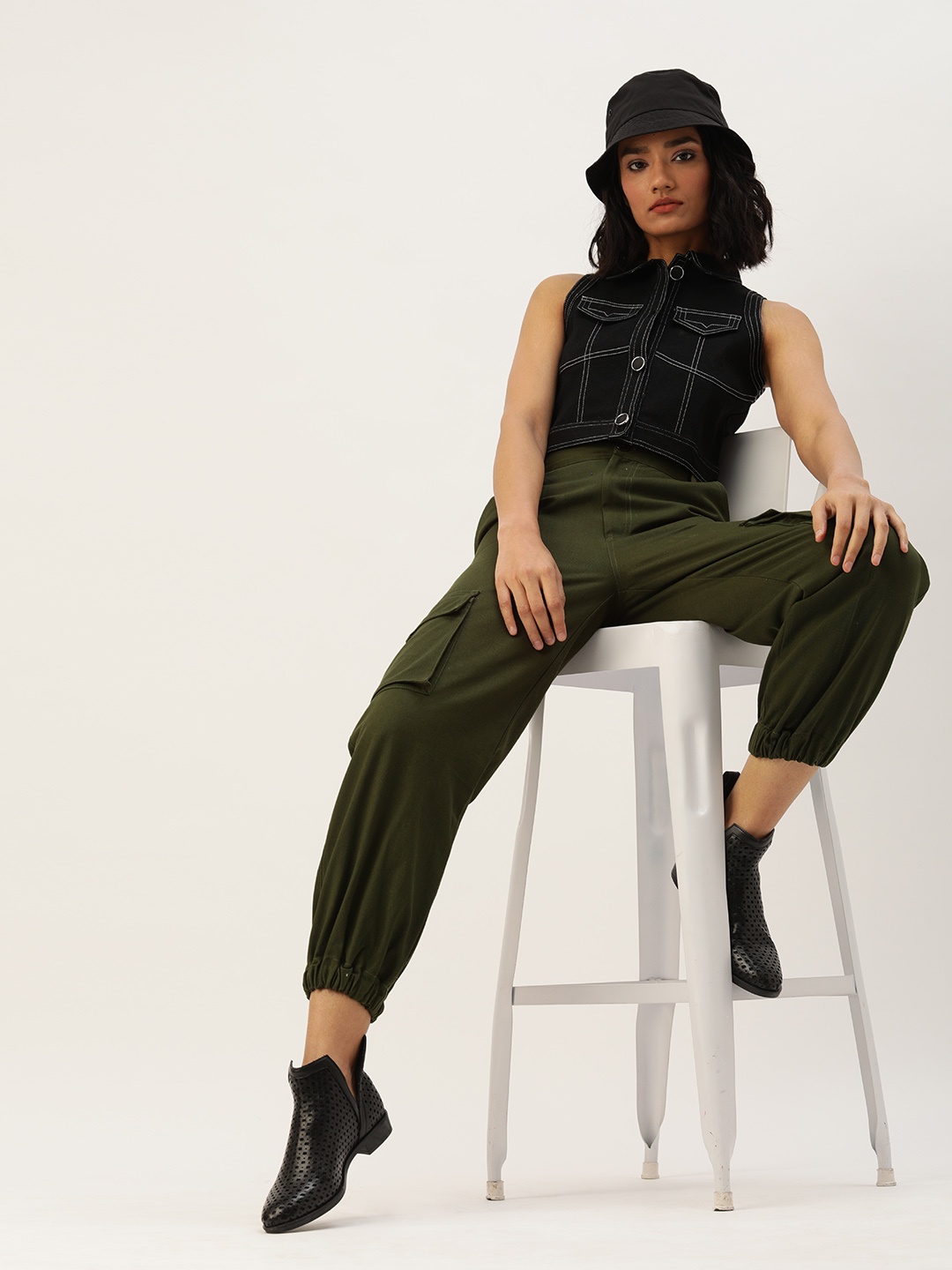 

Style Quotient Black Pure Cotton Denim Fitted Crop Top