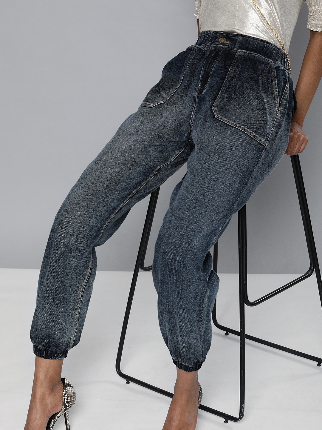 

SASSAFRAS Women Blue Jogger High-Rise Clean Look Cropped Jeans