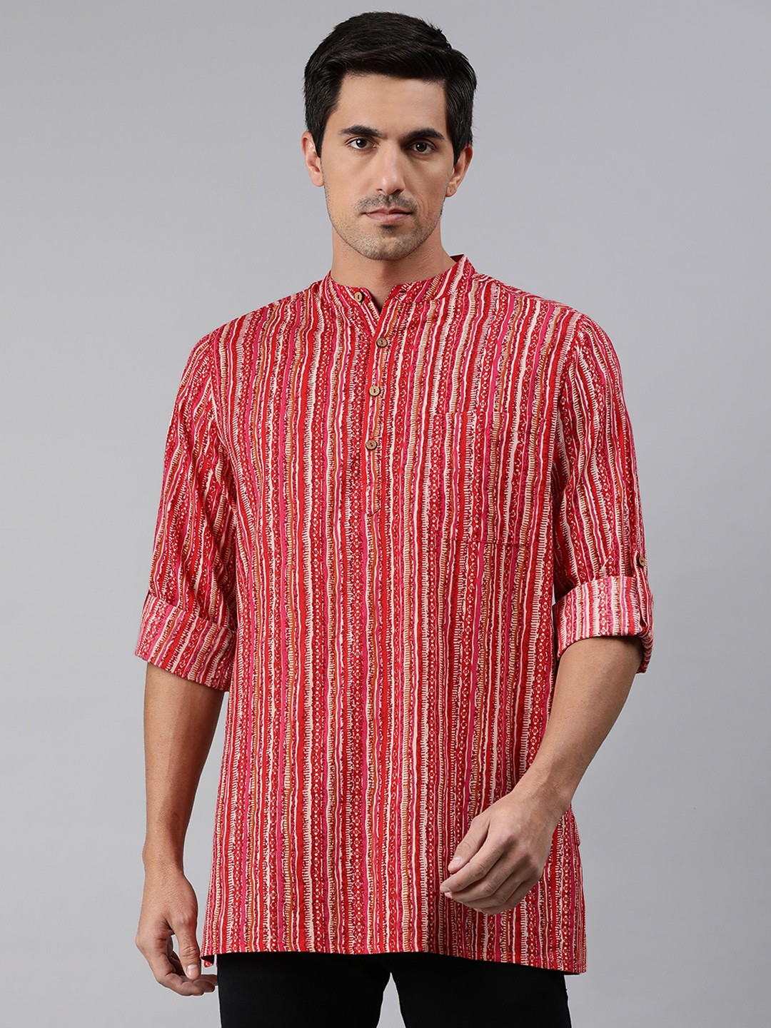 

Janasya Men Pink & Red Striped Pure Cotton Kurta