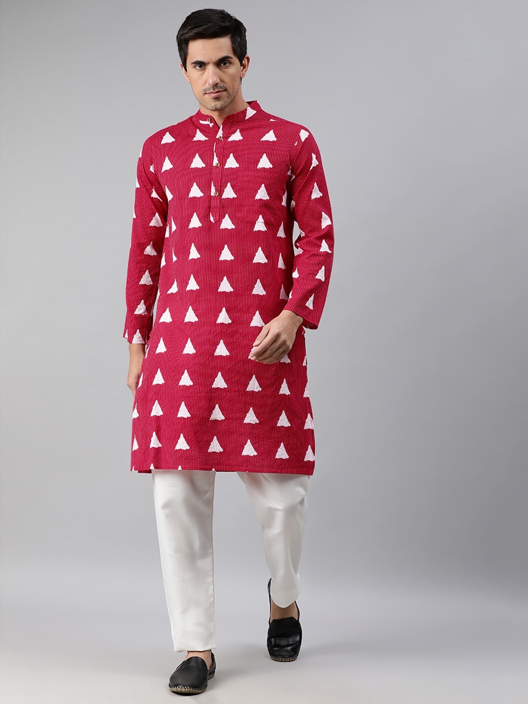 

Janasya Men Maroon & White Ethnic Motif Printed Kantha Work Cotton Kurta