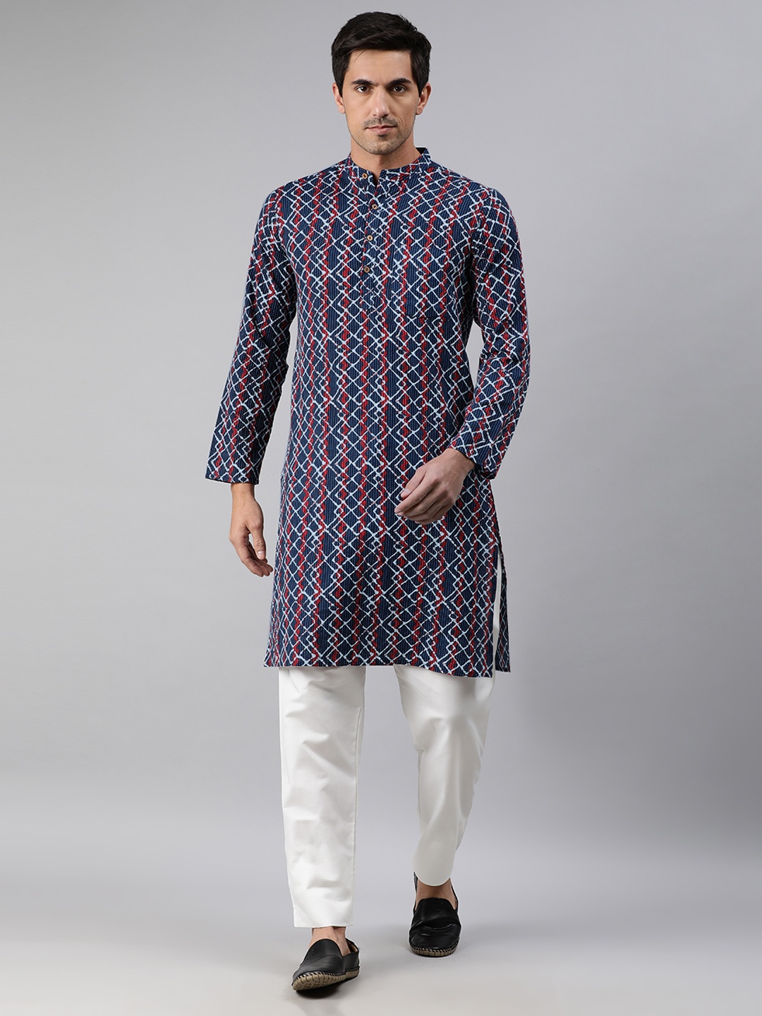 

Janasya Men Navy Blue & Red Chevron Printed Pure Cotton Kurta
