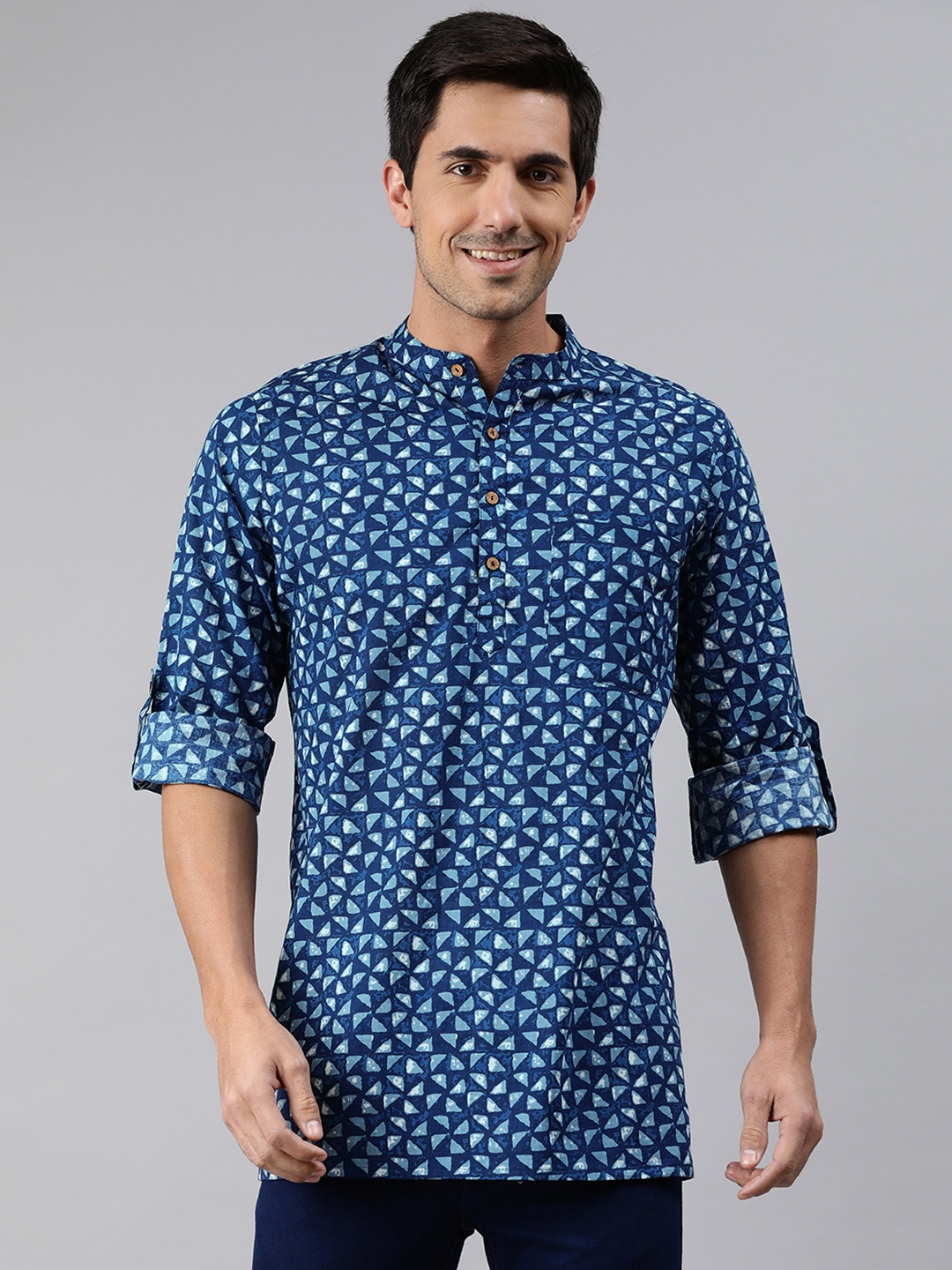 

Janasya Men Blue Ethnic Motif Printed Cotton Kurta