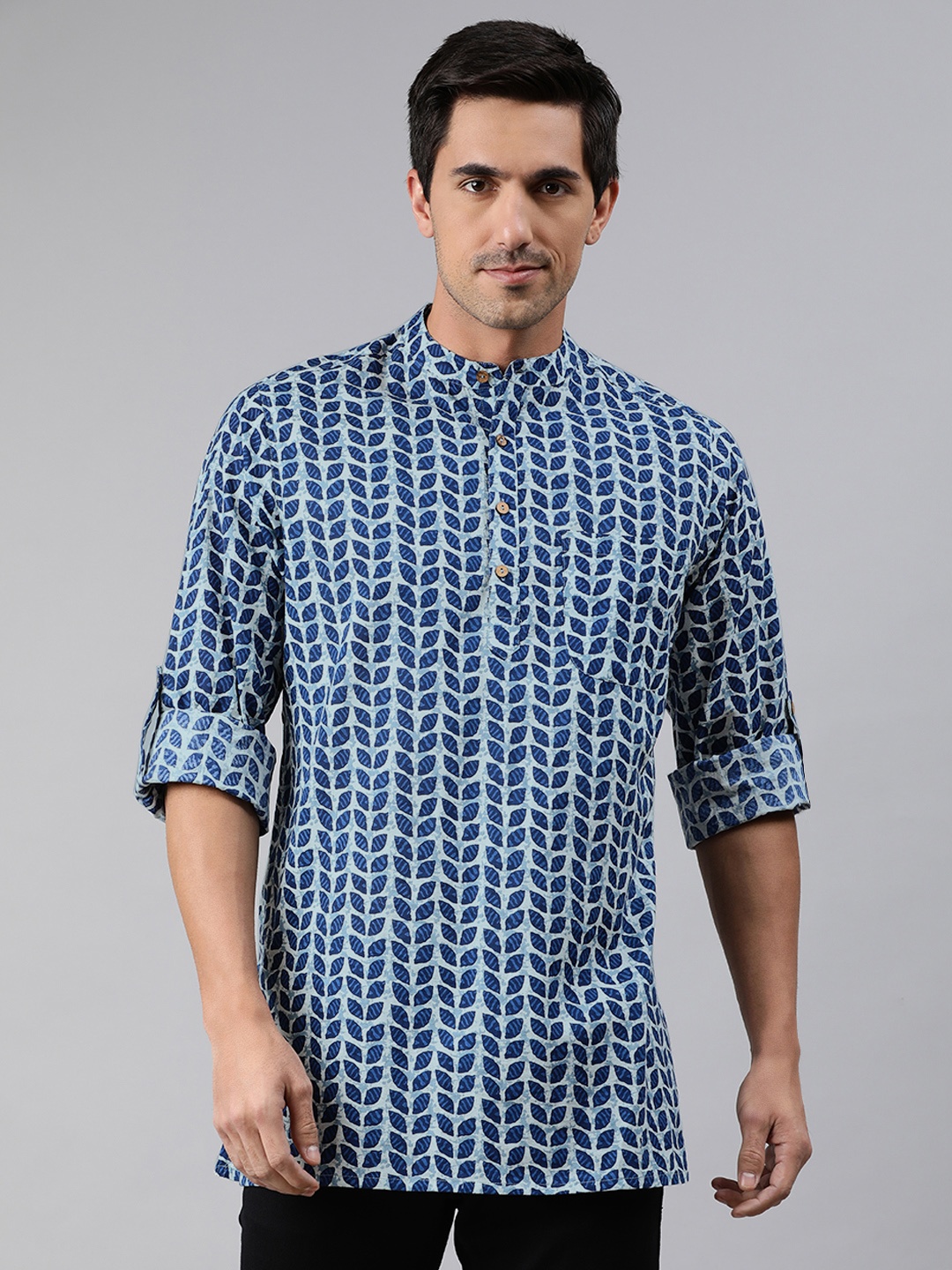 

Janasya Men Blue & White Ethnic Motifs Printed Pure Cotton Kurta