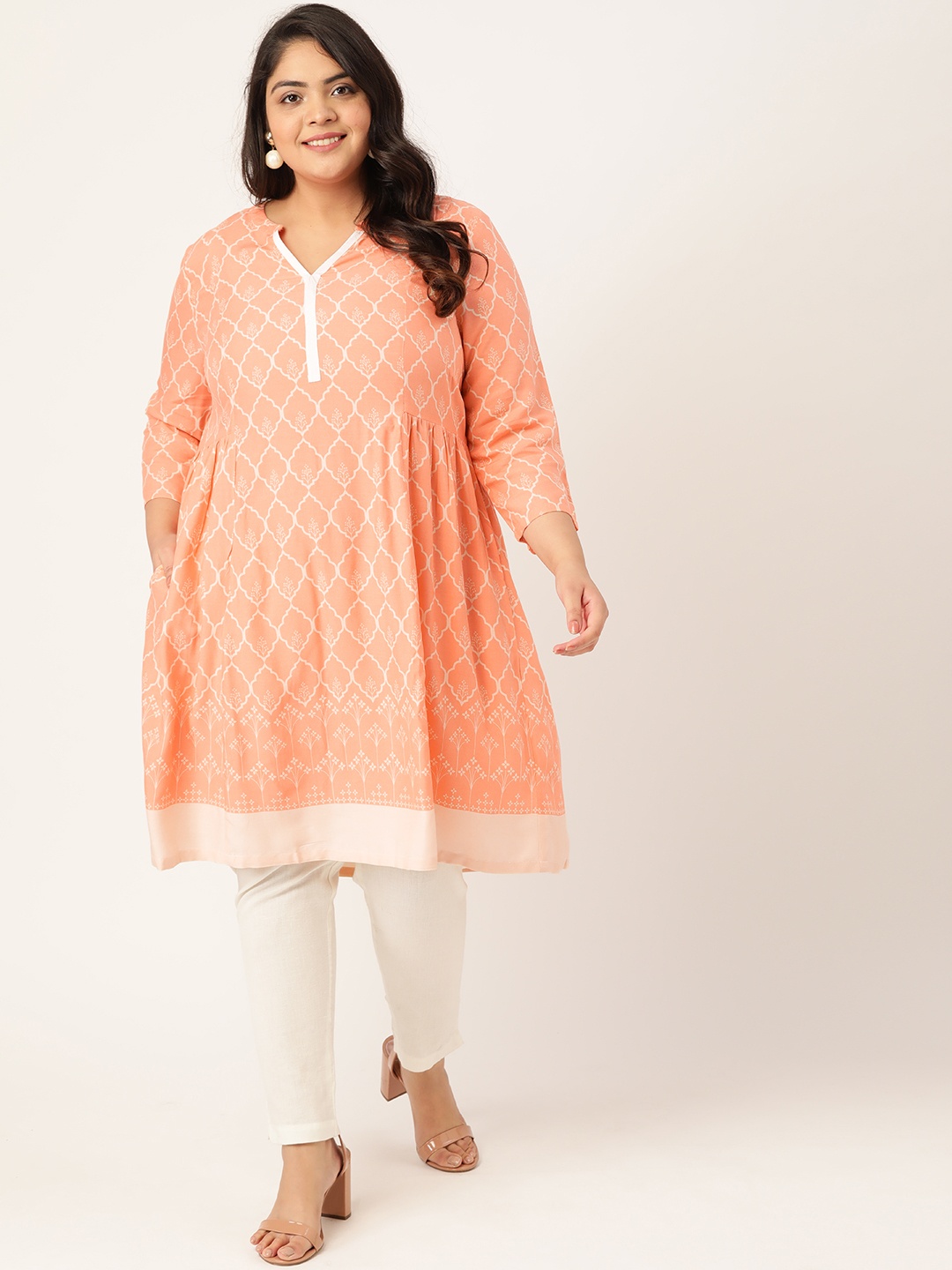

Sztori Women Peach Coloured & White Ethnic Motifs Printed Kurta