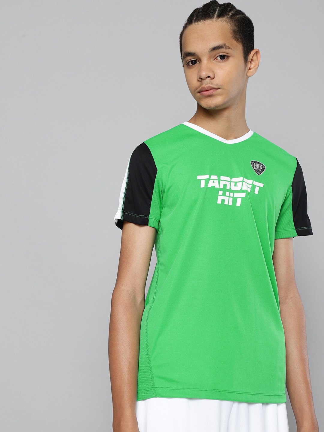 

HRX By Hrithik Roshan U-17 Boys Kelly Green Colourblock Rapid-Dry Football Tshirt