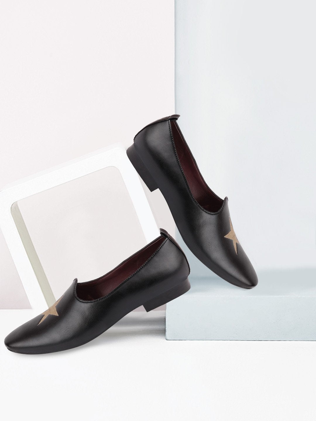 

FAUSTO Men Black & Beige Printed Loafers
