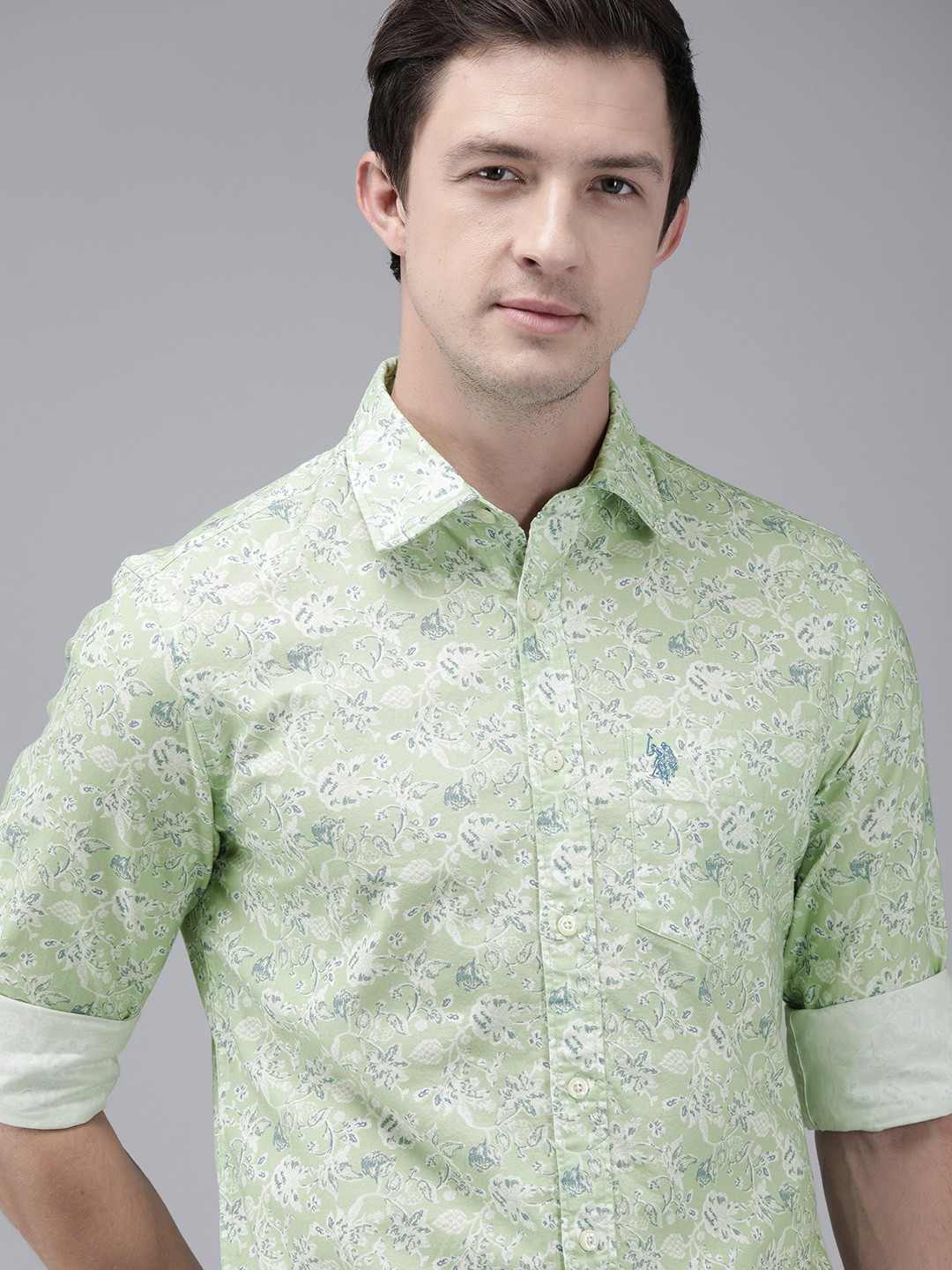 

U.S. Polo Assn. Men Green & White Tailored Fit Printed Casual Shirt