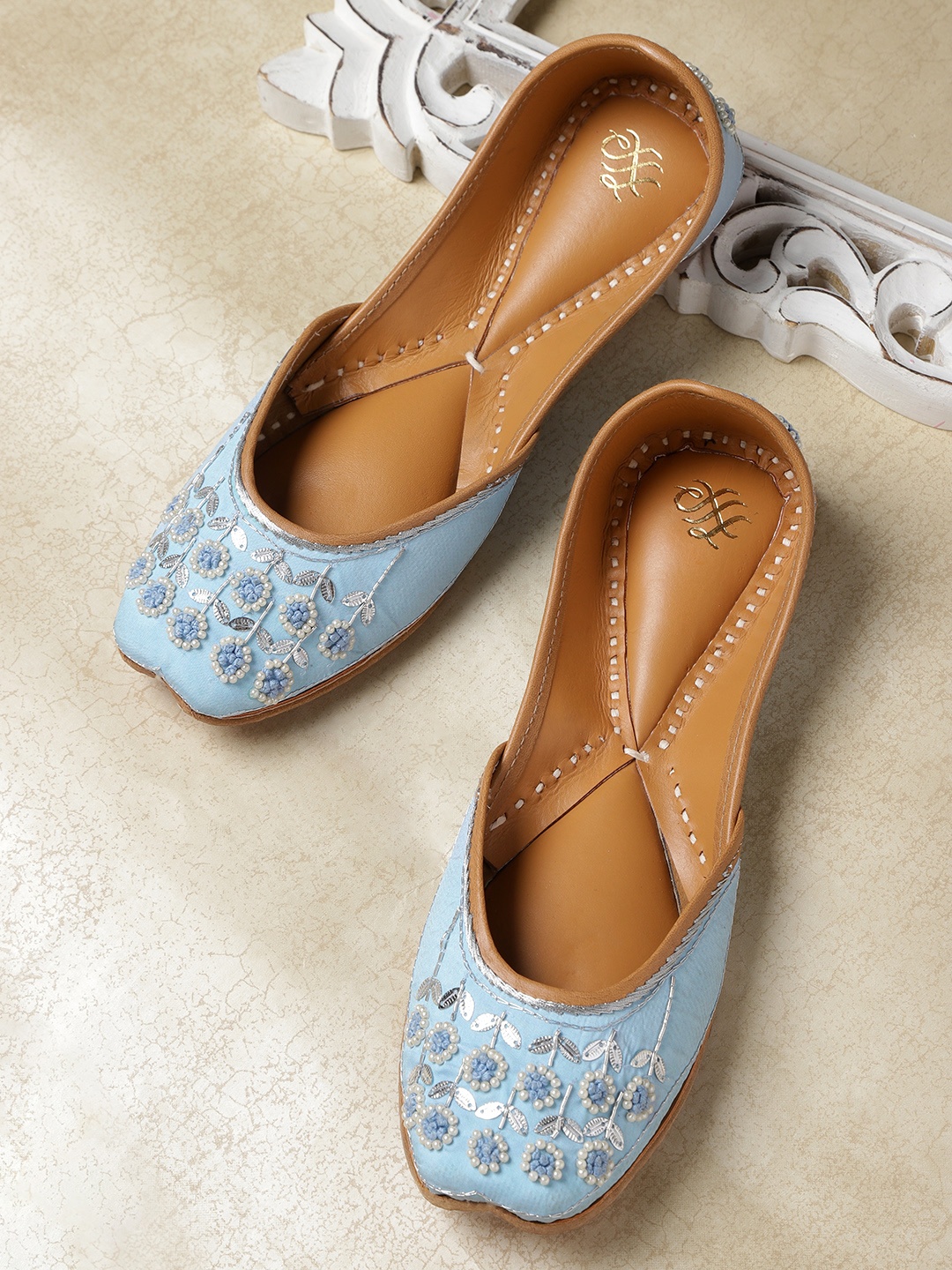 

House of Pataudi Women Blue Embellished Handcrafted Mojaris