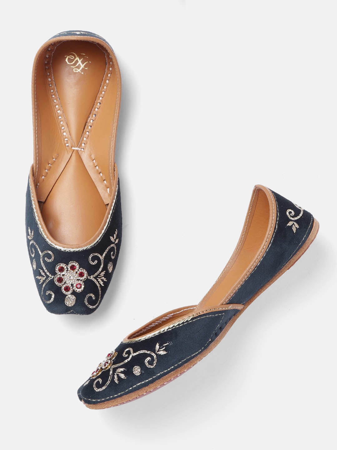 

House of Pataudi Women Navy Blue & Gold-Toned Velvet Finish Embroidered Mojaris