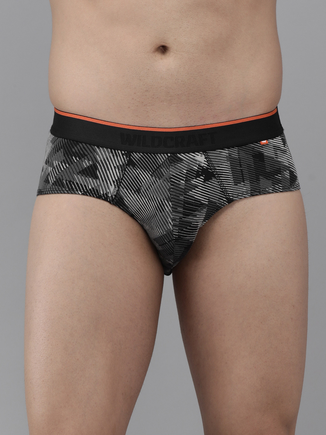 

Wildcarft Men Black & White Printed Antimicrobial Antiodour Briefs 8903338321330