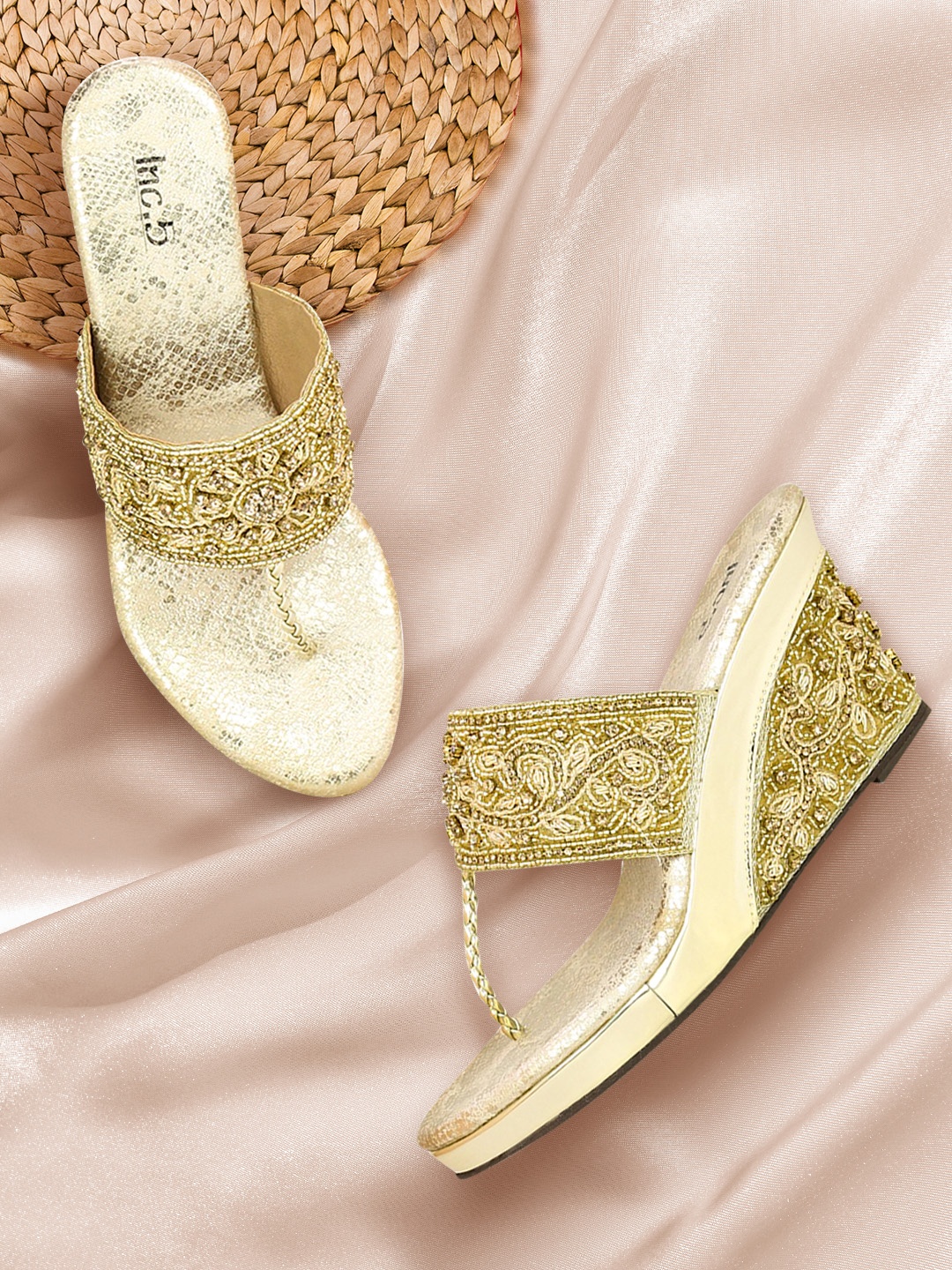 

Inc 5 Women Gold-Toned Embellished Sandals