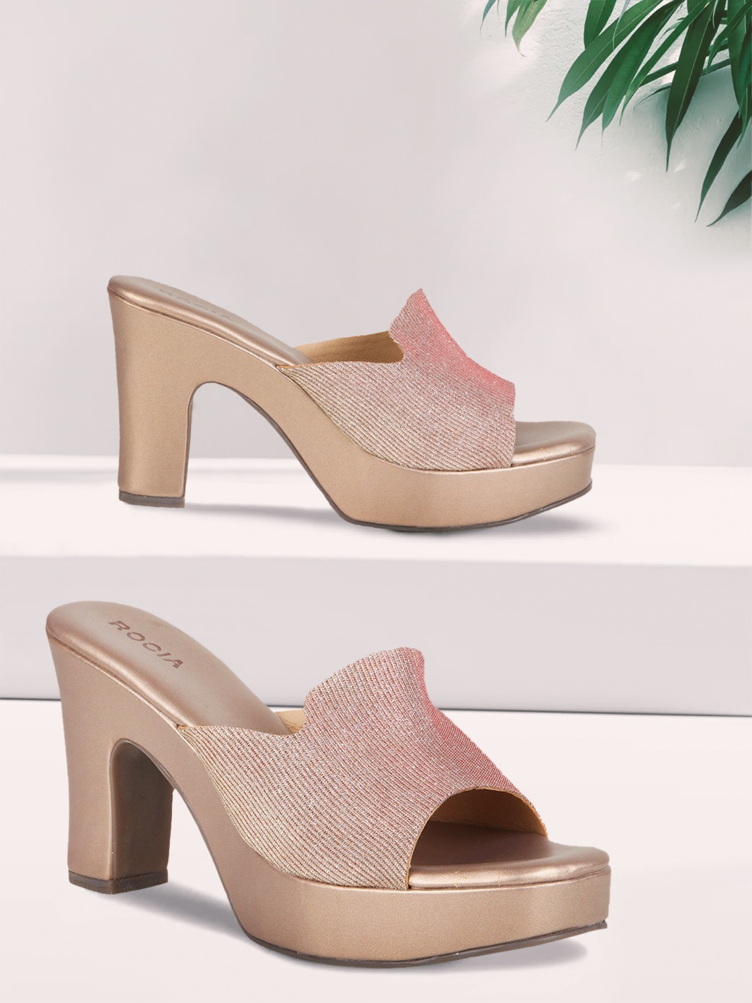 

Rocia Women Champagne Textured Mules