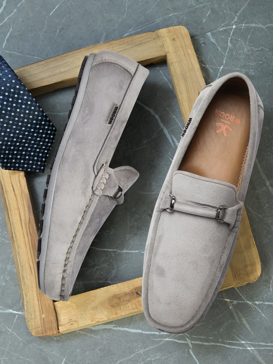 

Wrogn Men Grey Solid Horsebit Loafers