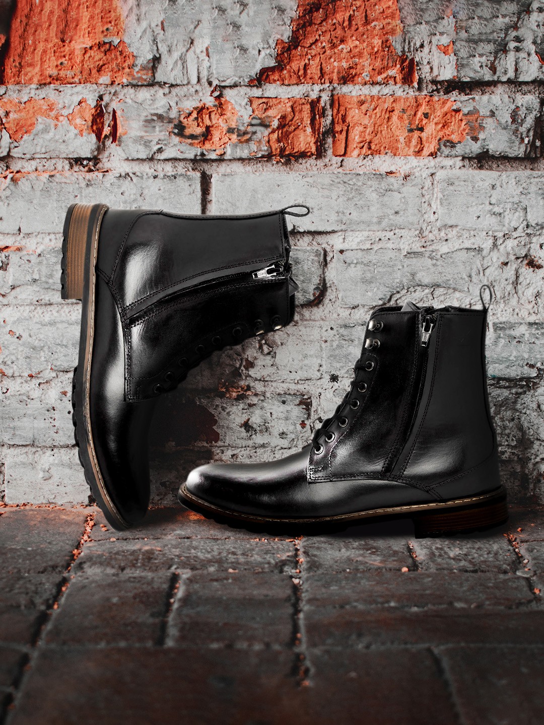 

Wrogn Men Leather Flat Boots, Black