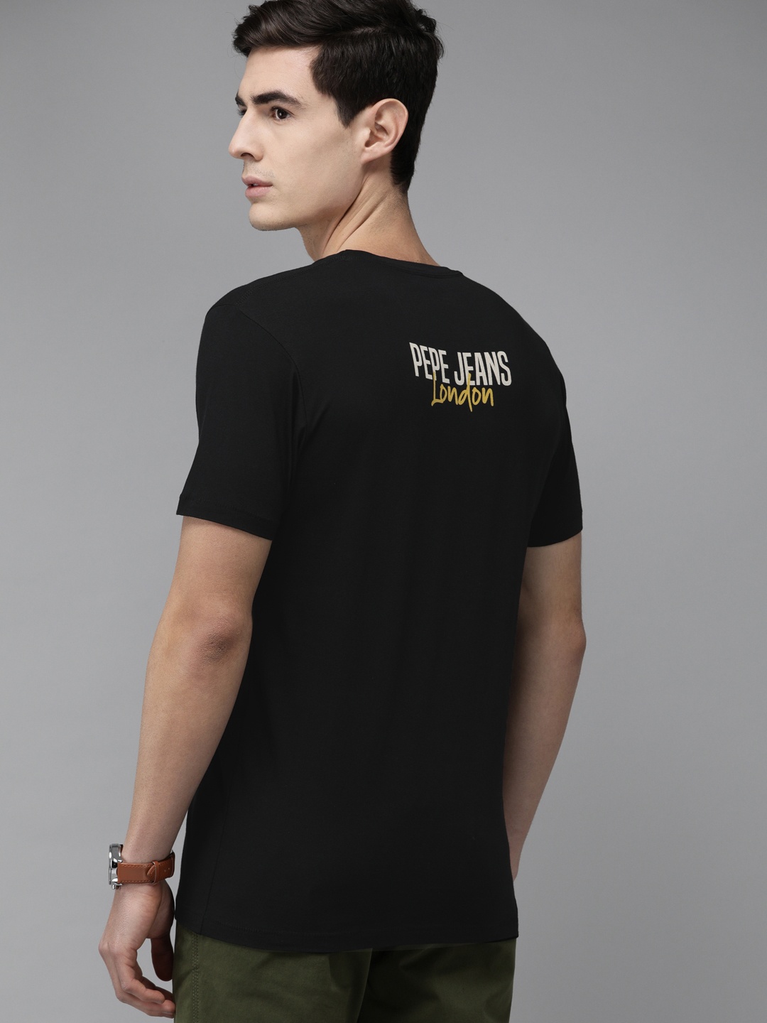 

Pepe Jeans Men Black Pure Cotton Solid Round Neck Pure Cotton T-shirt