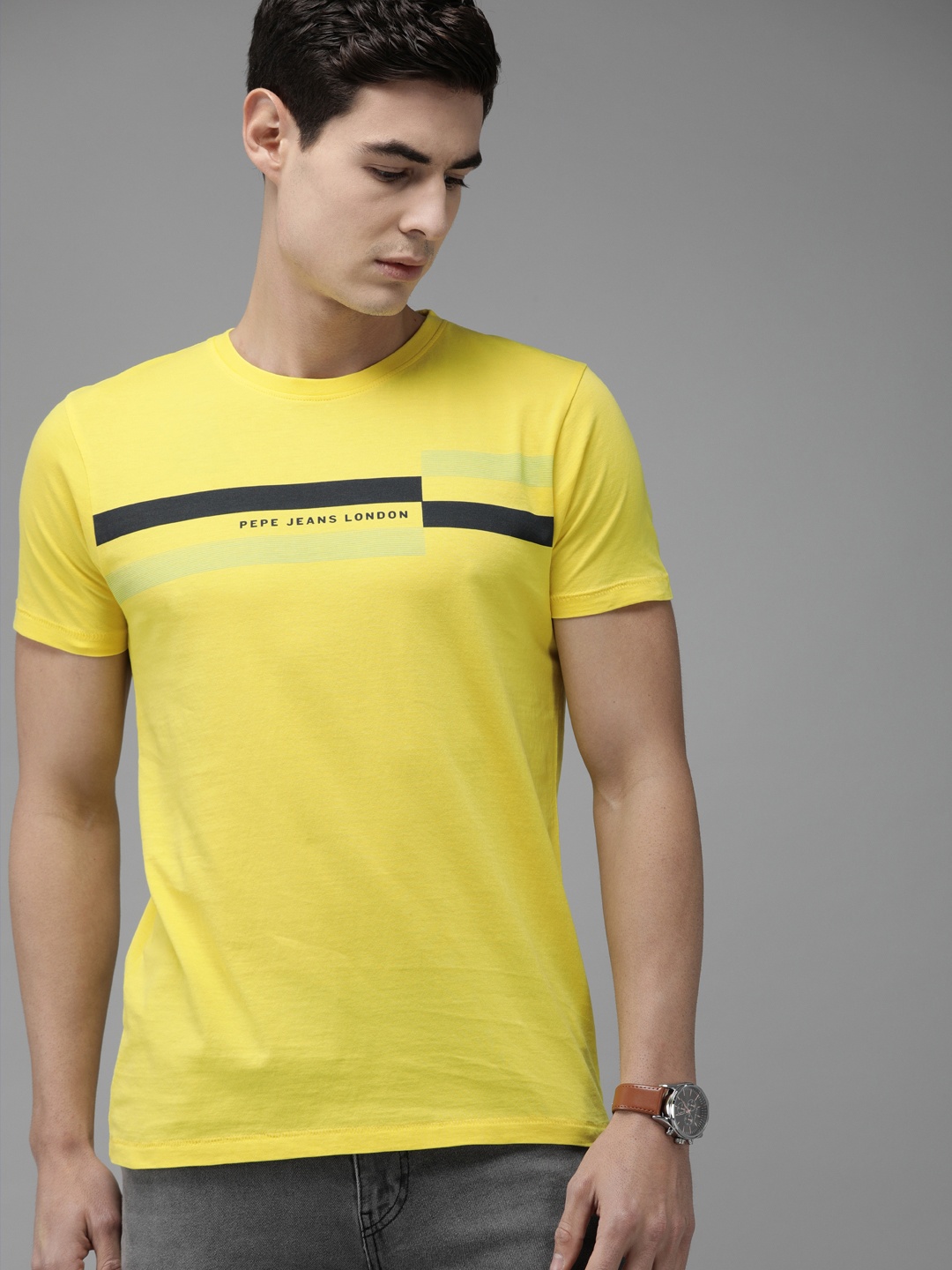 

Pepe Jeans Men Yellow Pure Cotton Solid Round Neck Pure Cotton T-shirt