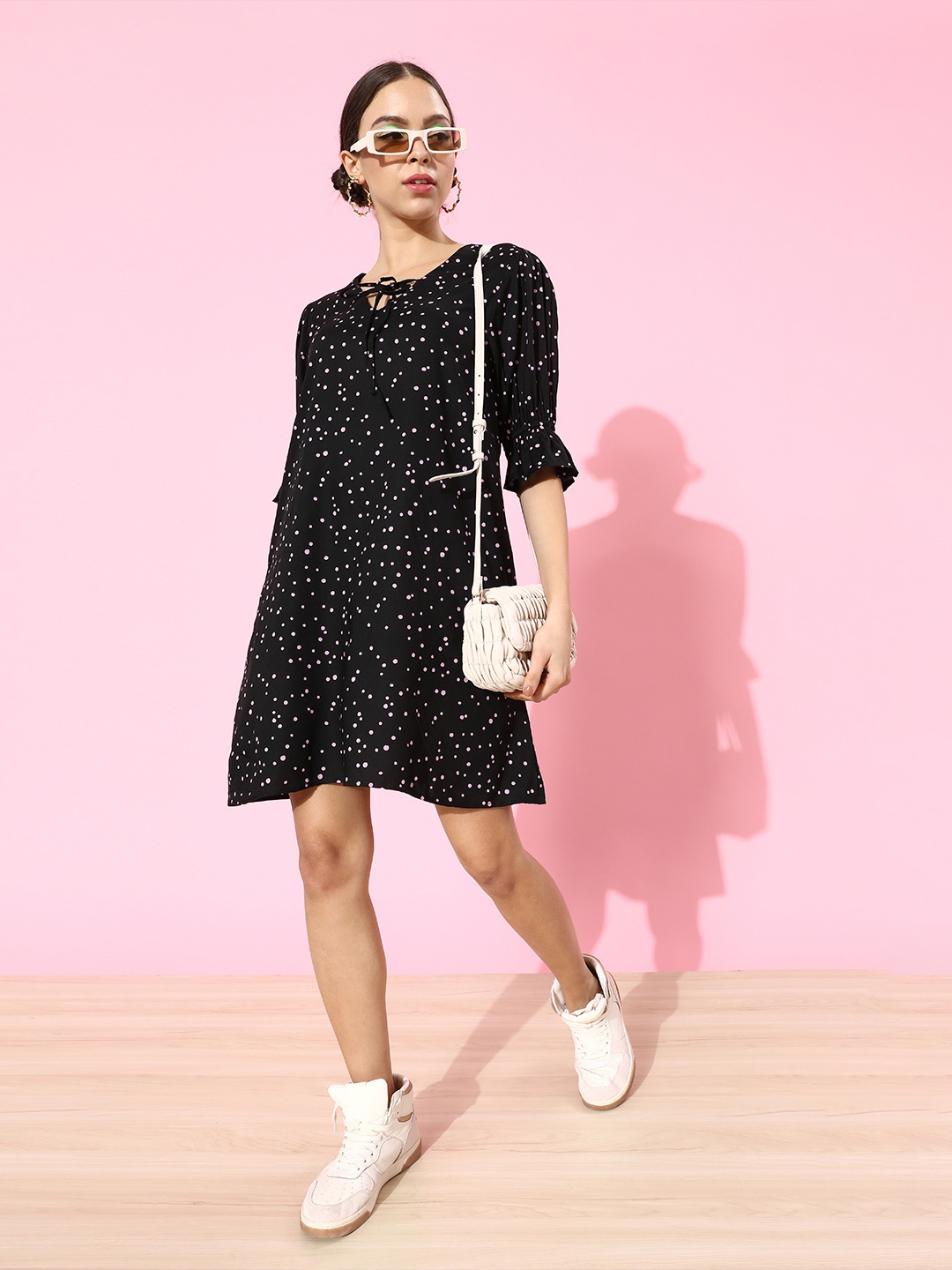 

DressBerry Black & White Printed EcoVero Tie-Up Neck A-Line Dress