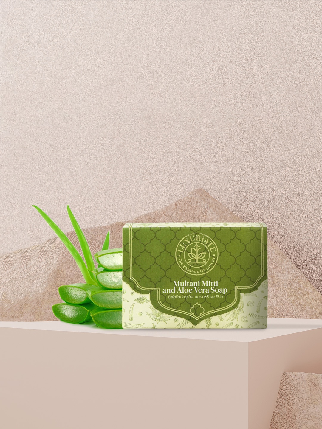 

LUXURIATE Multani Mitti and Aloe Vera Soap, Olive
