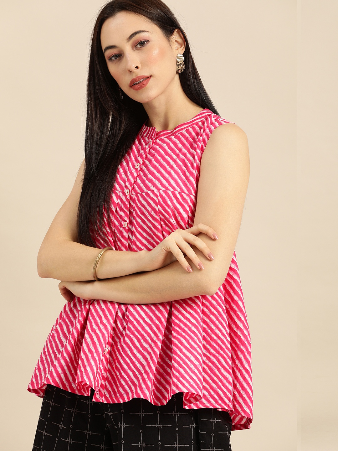 

Varanga Women Pink & White Leheriya Printed Tunic with Palazzos