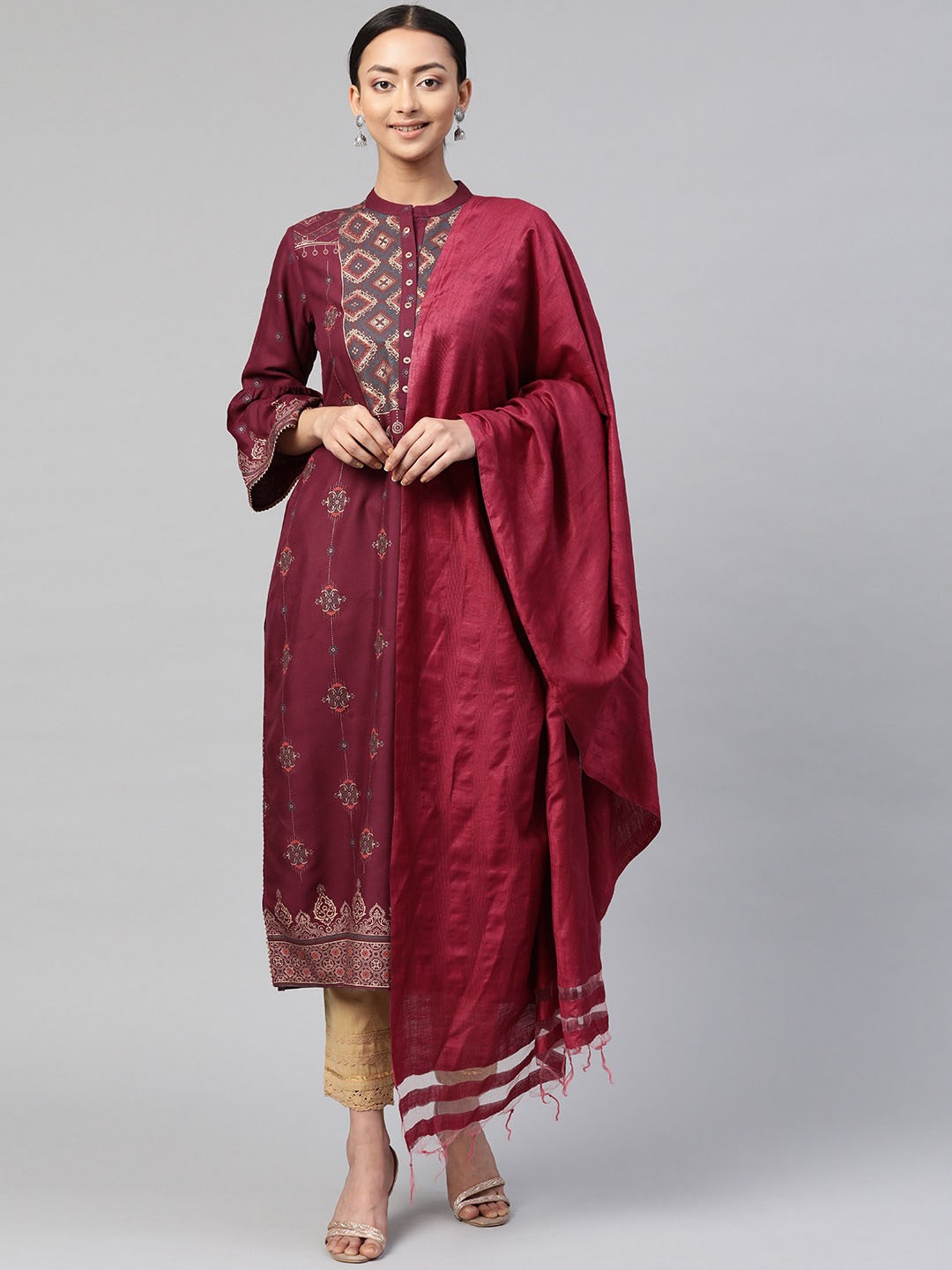 

Juniper Women Burgundy & Golden Foil Print Straight Kurta with Dupatta & Scrunchie
