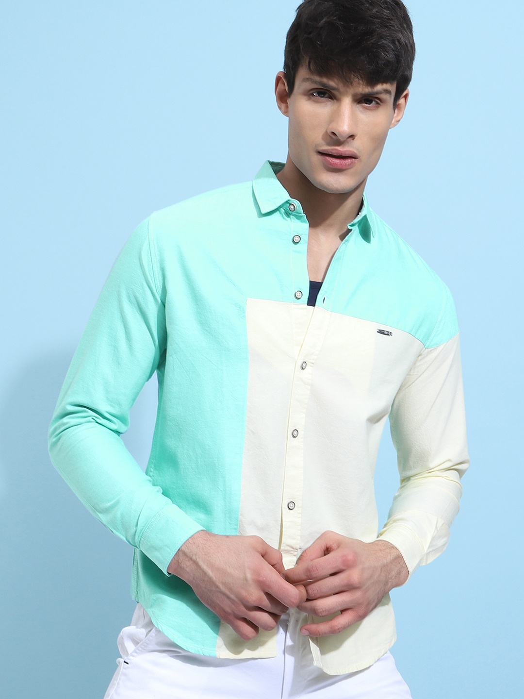 

The Indian Garage Co Men Green & Yellow Slim Fit Colourblocked Casual Shirt