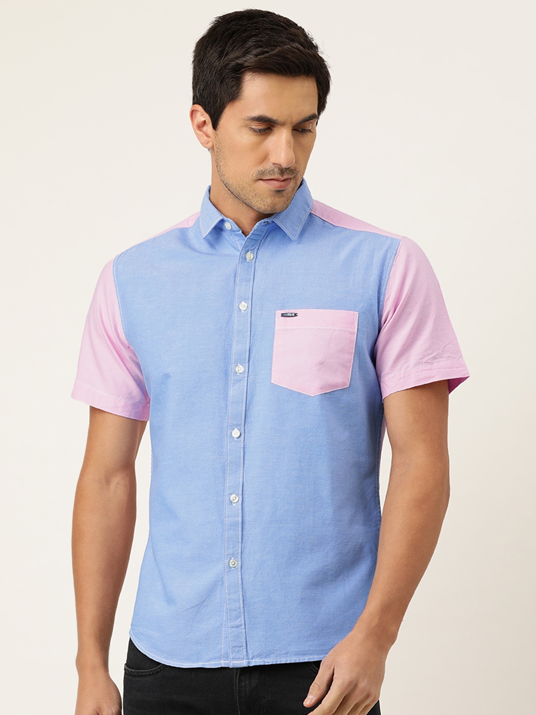 

The Indian Garage Co Men Blue & Pink Slim Fit Colourblocked Casual Shirt