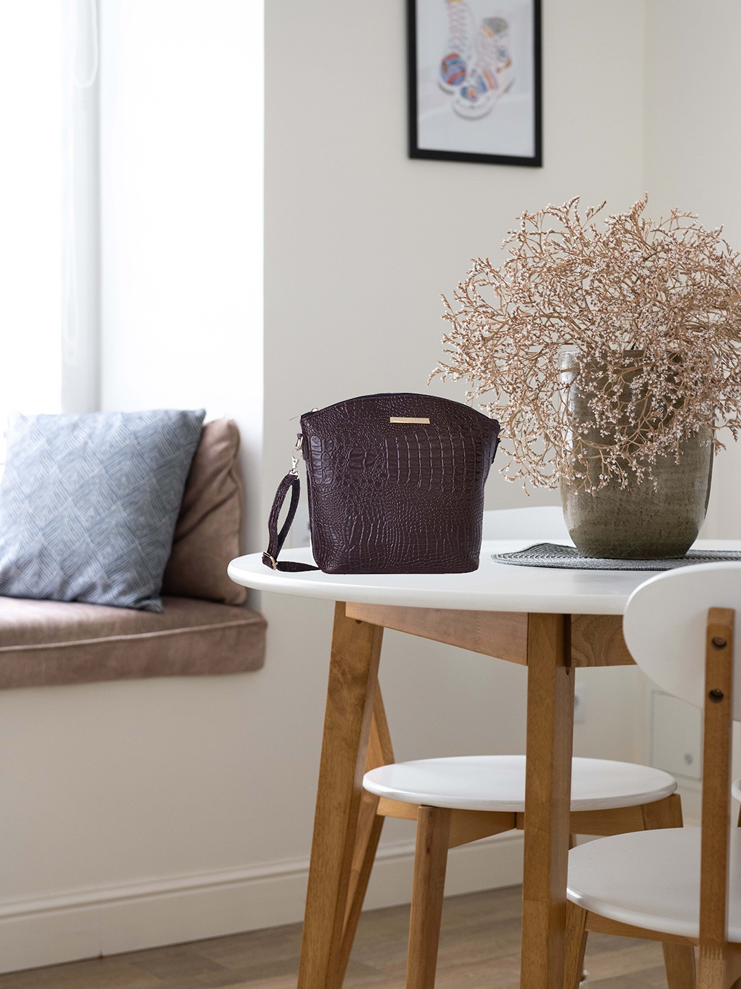 

Lapis O Lupo Brown Textured Sling Bag