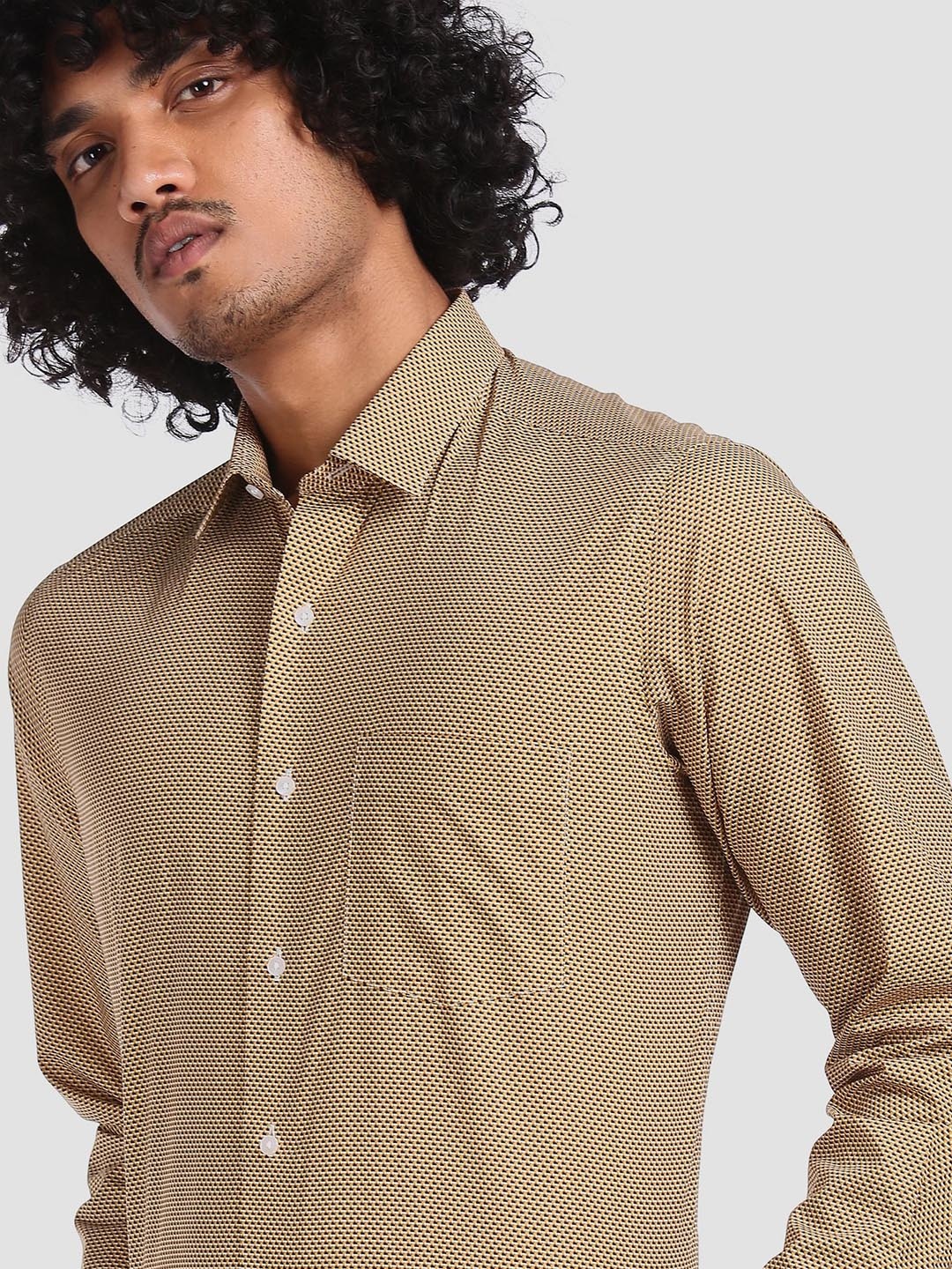 

Arrow Men Yellow Regular Fit Striped Casual Shirt