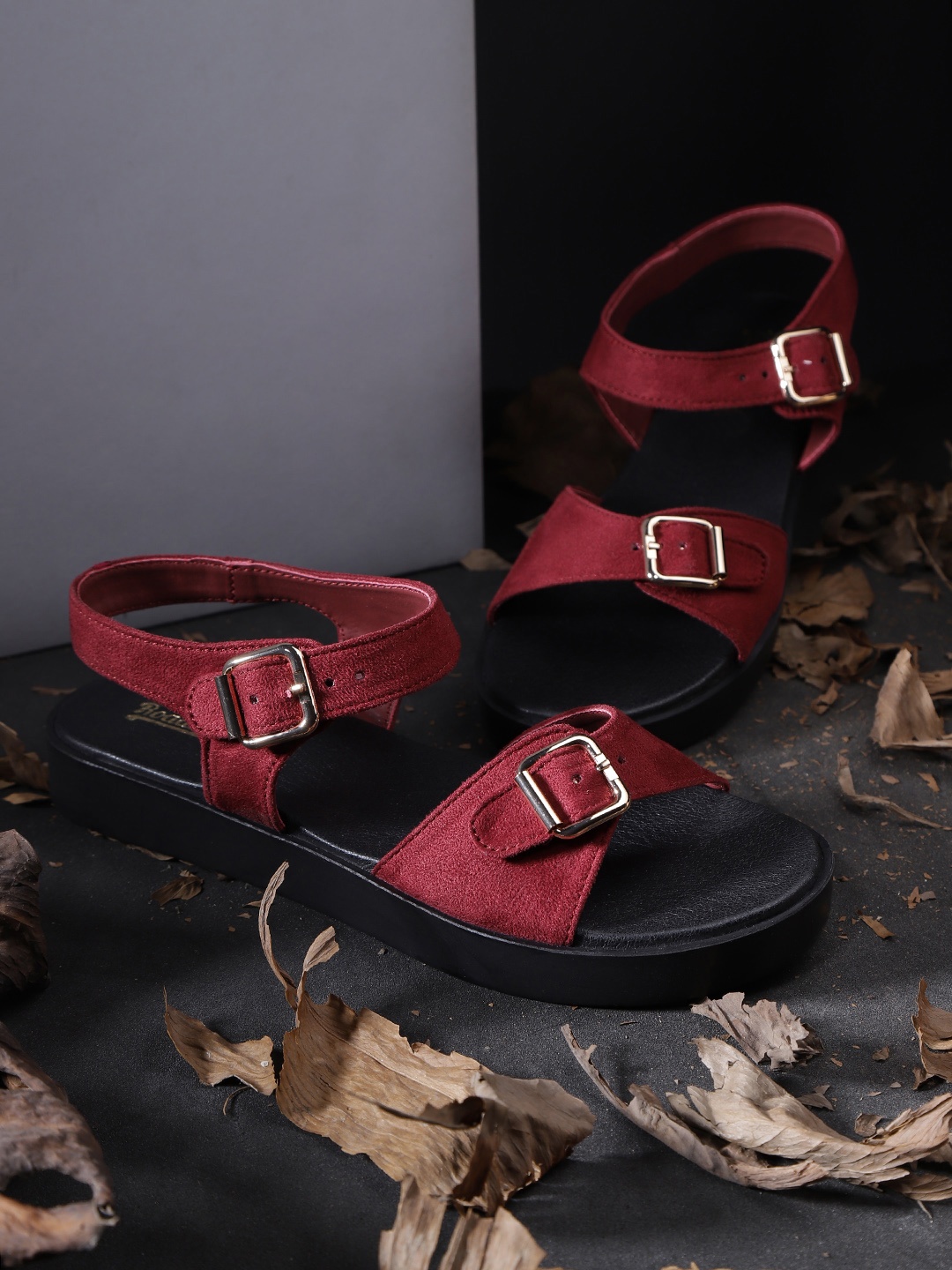 

The Roadster Lifestyle Co Women Maroon Solid Suede Finish Open Toe Flats