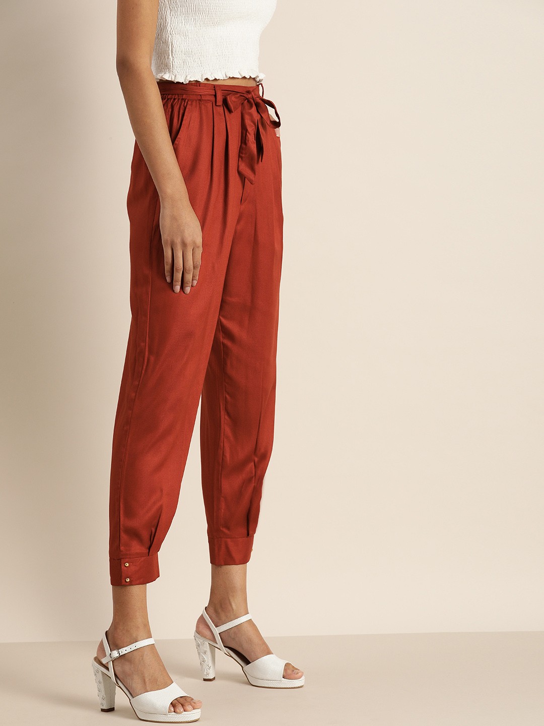 

all about you Women Maroon Regular Fit Solid Cropped Pleated Joggers