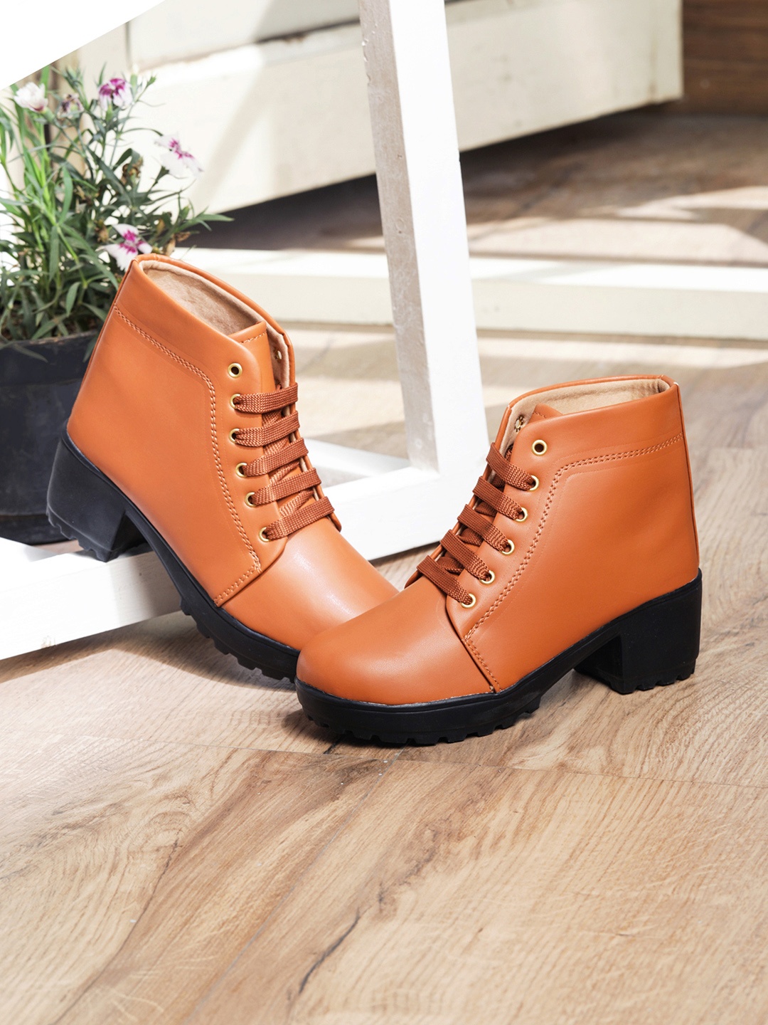 

LONDON STEPS Women Tan Brown Solid Heeled Boots