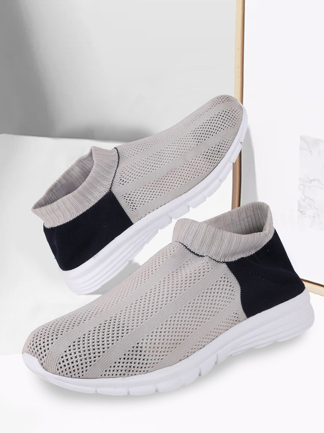 

FAUSTO Women Grey & Black Walking Shoes