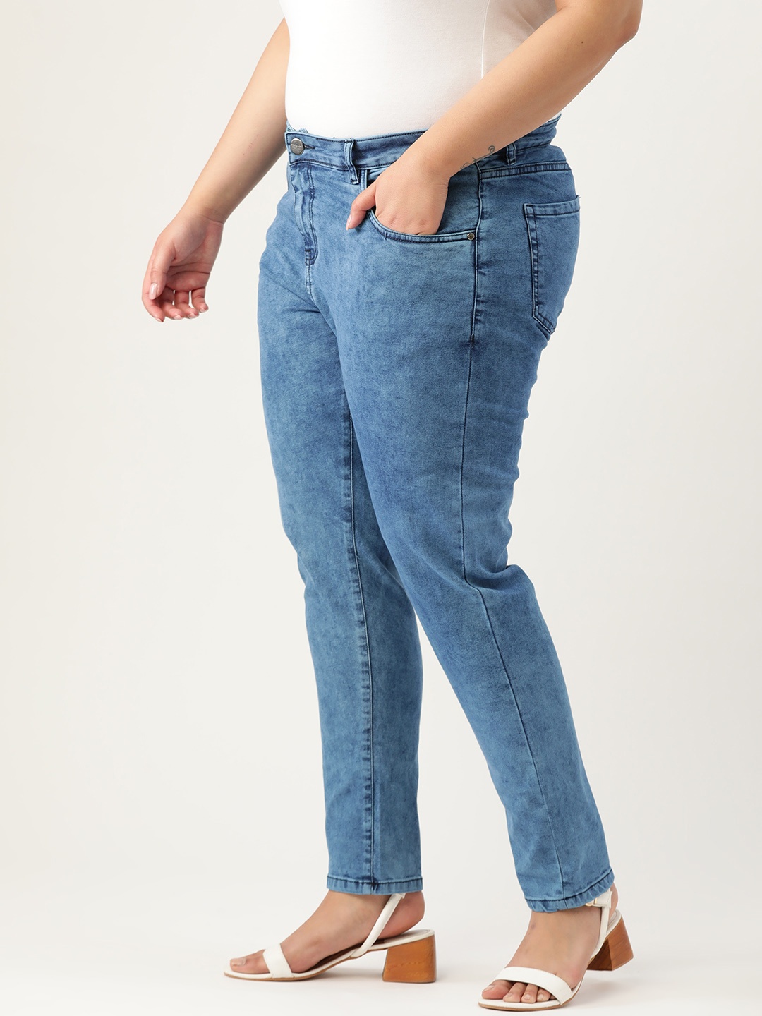 

Sztori Women Plus Size Blue Solid Skinny Fit Mid-Rise Clean Look Stretchable Jeans