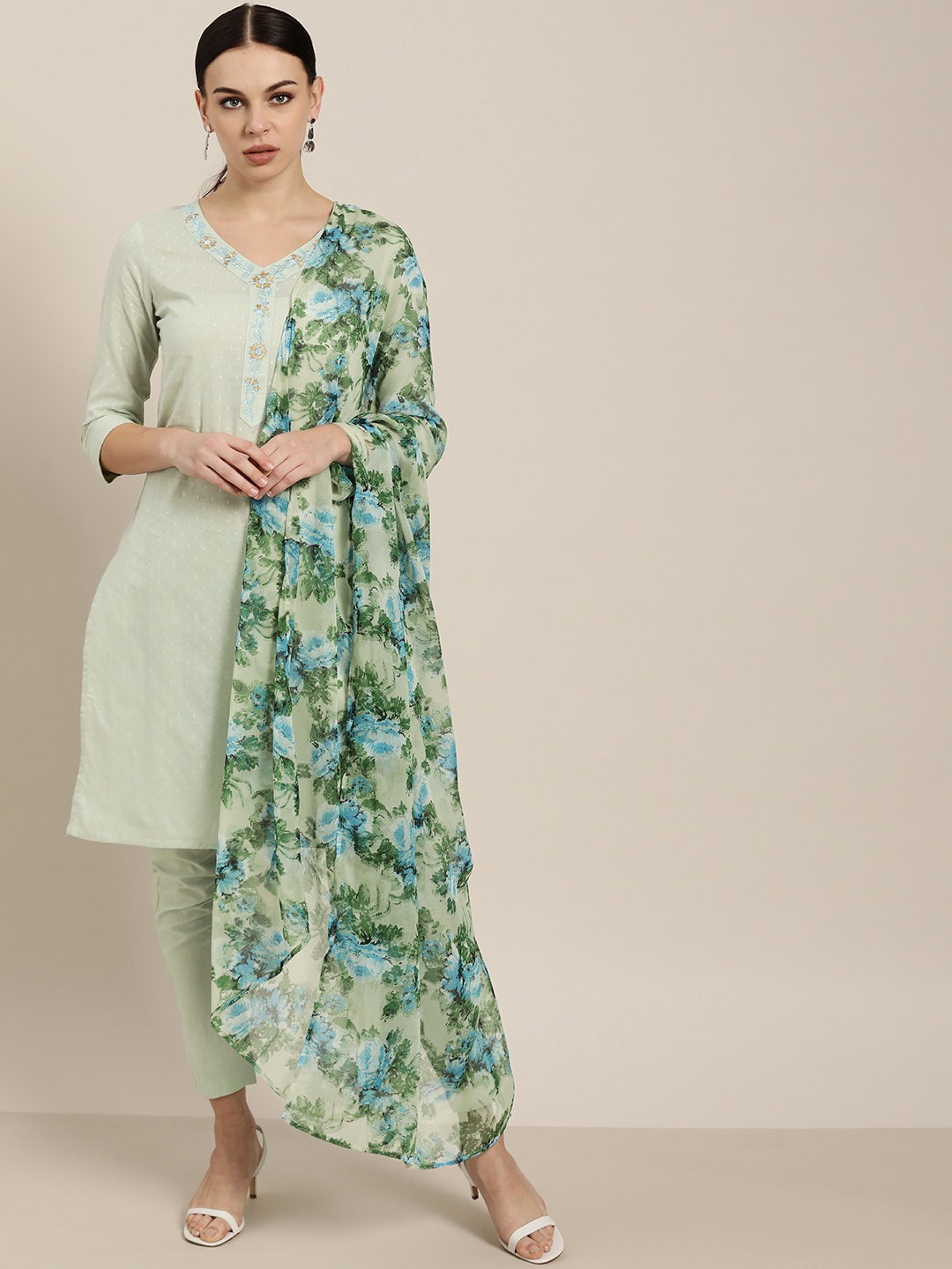 

all about you Women Green Woven Design Cotton Kurta with Trousers & Dupatta
