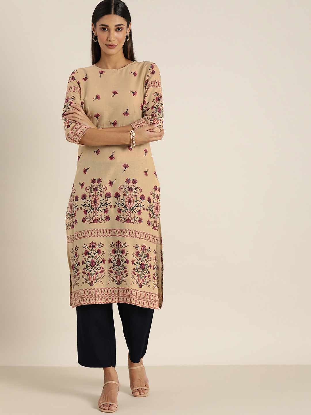 

All About You Women Beige Floral Printed Pure Cotton Kurta
