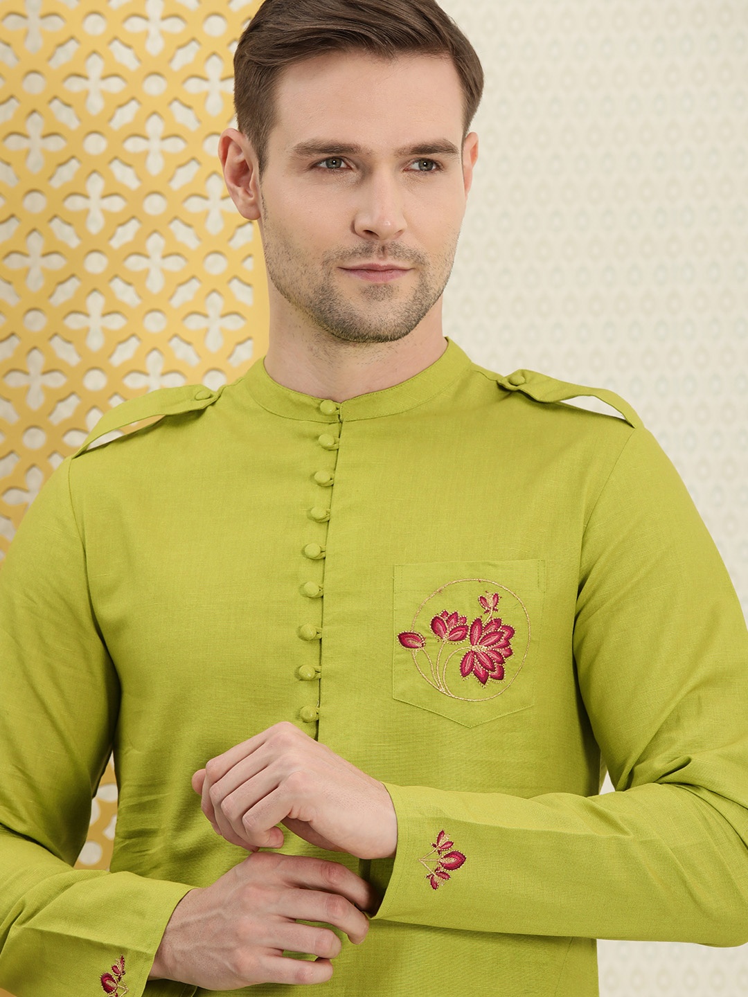 

House of Pataudi Men Lime Green Solid Pathani Kurta with Embroidery