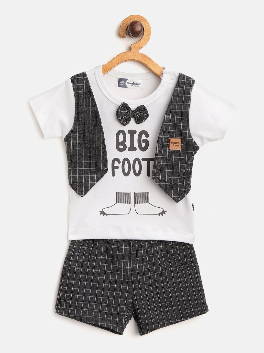 

Moms Love Infant Boys White & Charcoal Grey Pure Cotton Printed T-shirt & Checked Shorts