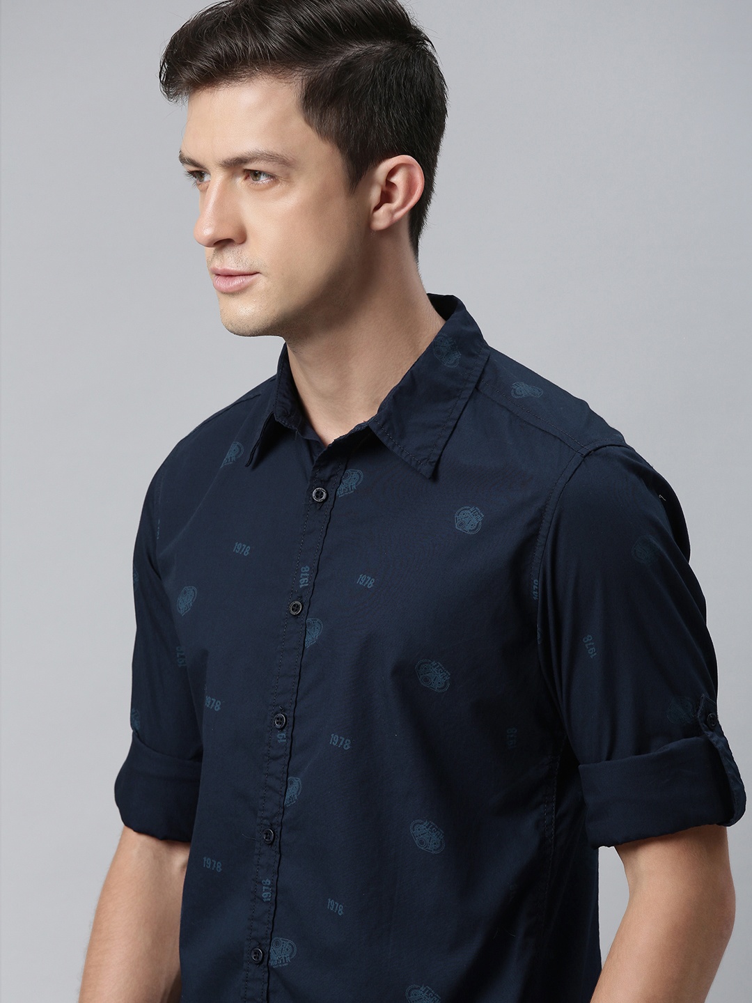 

The Roadster Lifestyle Co Men Navy Blue Printed Casual Shirt