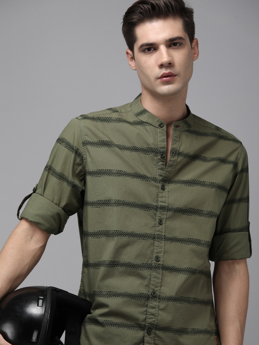 

The Roadster Lifestyle Co Men Olive Green Horizontal Stripes Striped Casual Shirt