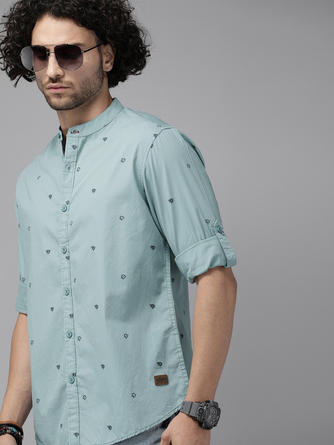 

The Roadster Lifestyle Co Men Blue Regular Fit Printed Casual Shirt