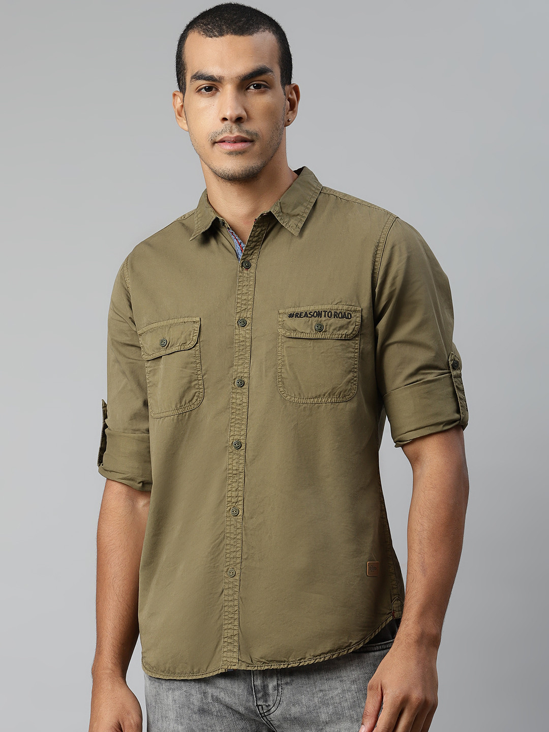 

The Roadster Lifestyle Co Men Olive Green Cotton Regular Fit Solid Casual Shirt