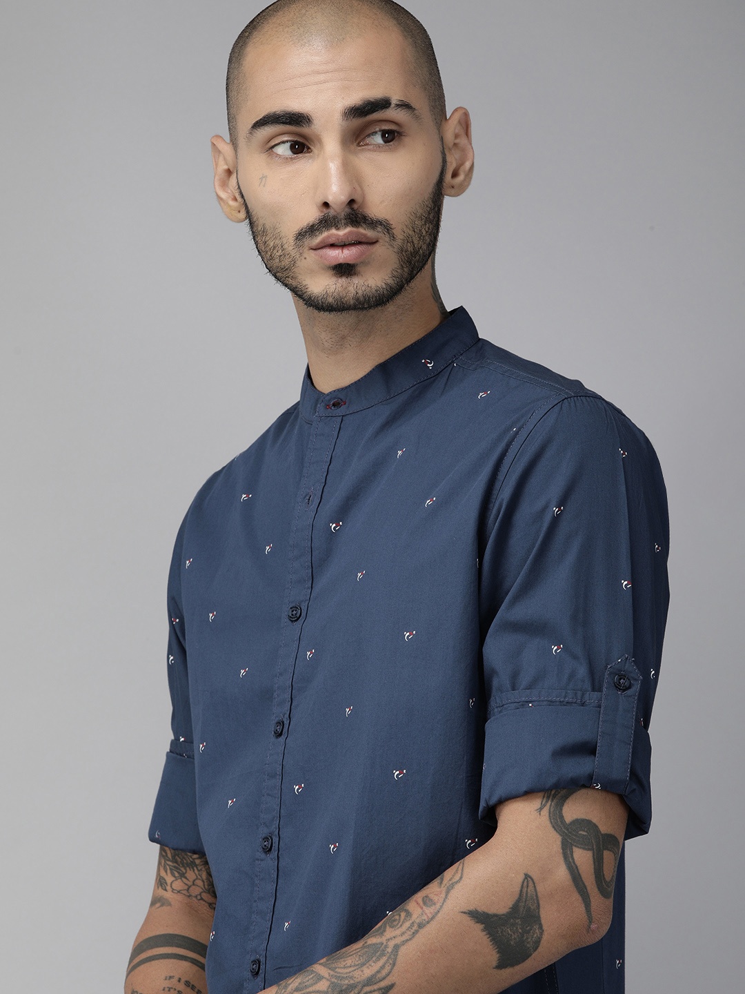 

The Roadster Lifestyle Co Men Navy Blue Regular Fit Printed Casual Shirt