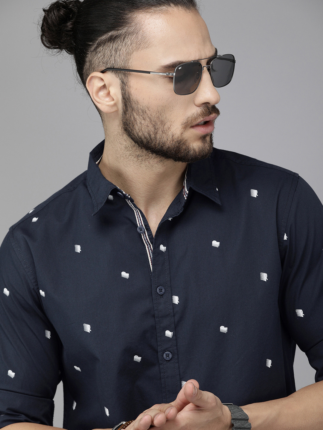 

The Roadster Lifestyle Co Men Navy Blue Printed Casual Shirt