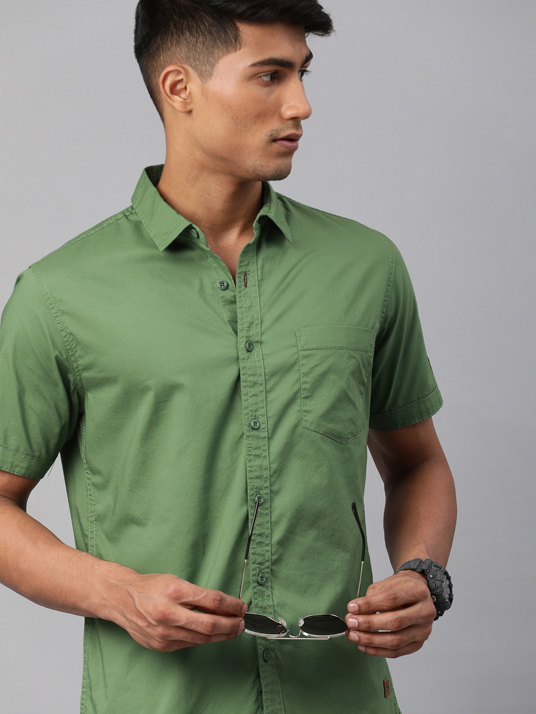 

Roadster Men Green Casual Shirt