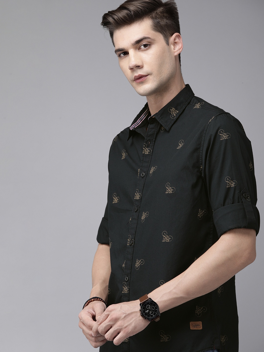 

The Roadster Lifestyle Co Men Black & Khaki Printed Casual Shirt