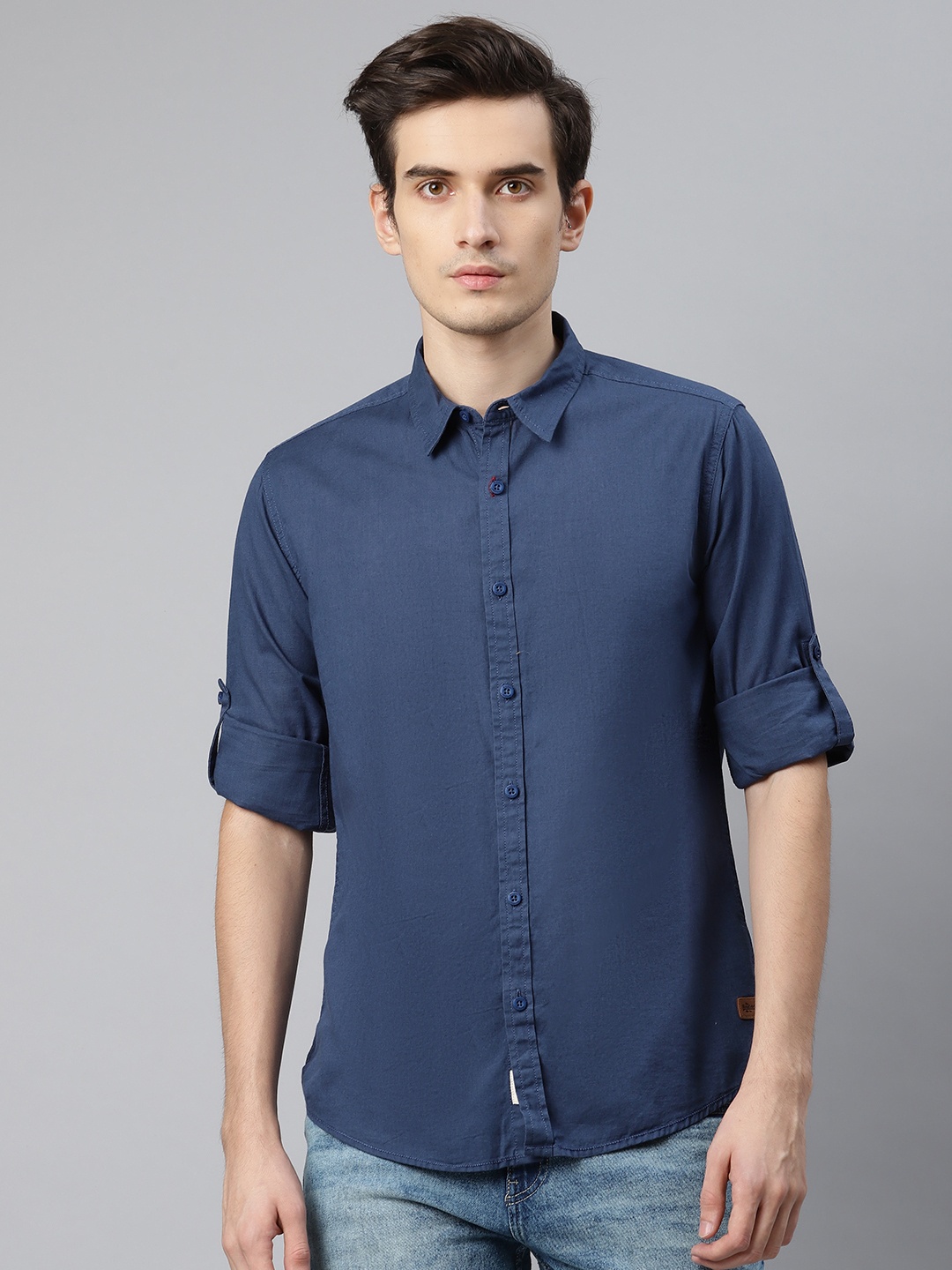 

The Roadster Lifestyle Co Men Navy Blue Pure Cotton Regular Fit Solid Casual Shirt