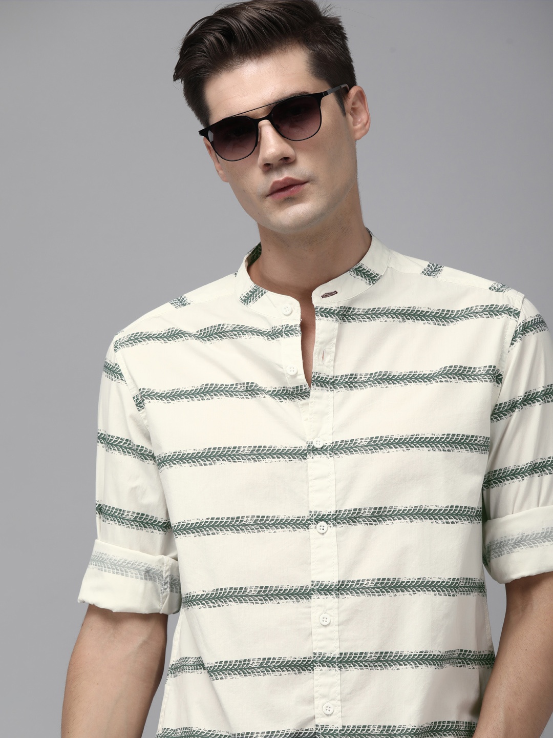 

The Roadster Lifestyle Co Men Off White Horizontal Stripes Striped Casual Shirt