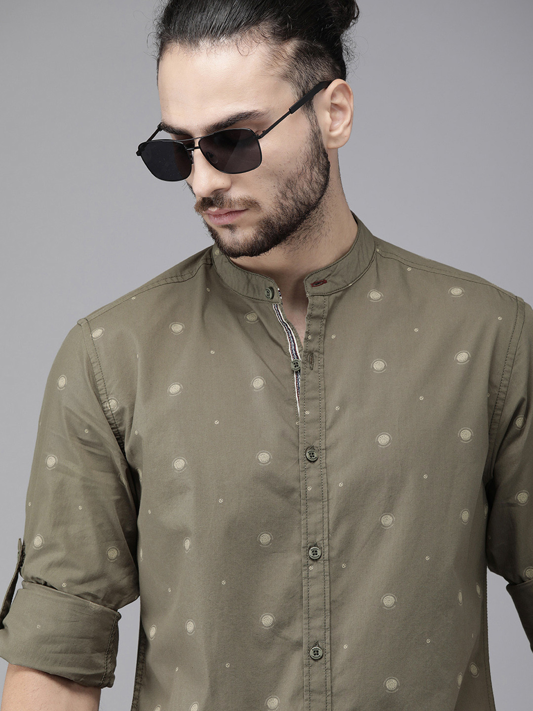 

The Roadster Lifestyle Co Men Brown Regular Fit Printed Casual Shirt