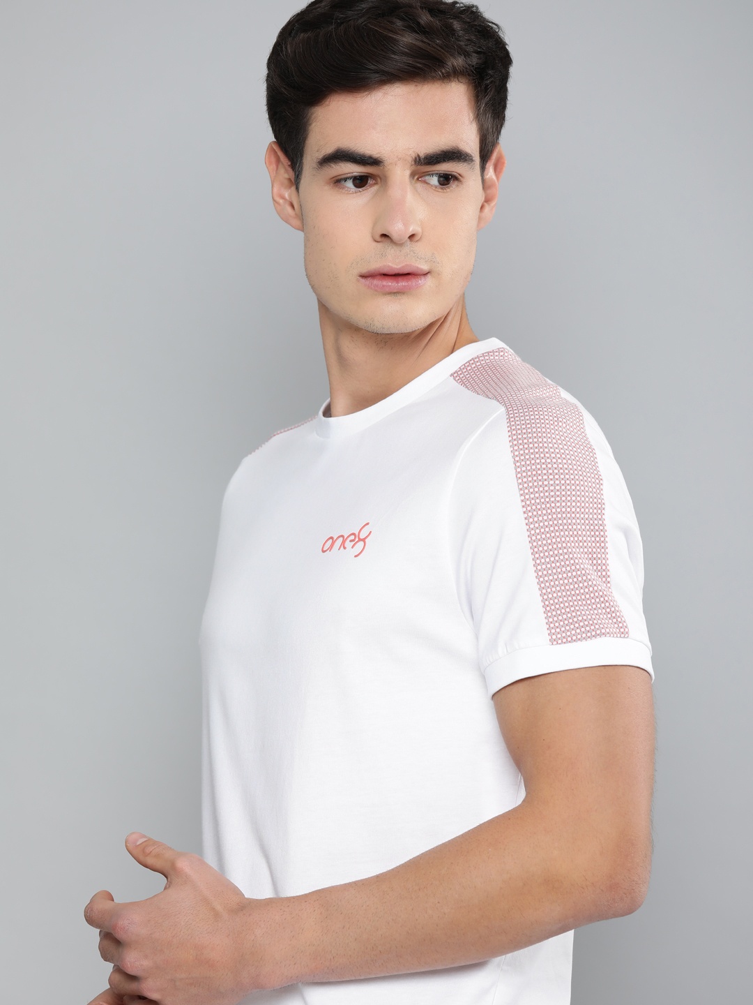 

one8 x PUMA Men White Solid Round Neck VK Stylized Pure Cotton T-shirt