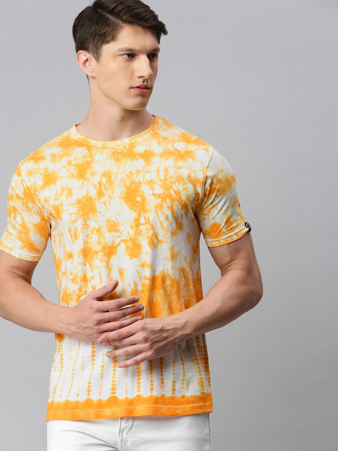 

Urbano Fashion Men White Mustard Yellow Slim Fit Dyed Round Neck Pure Cotton T-shirt